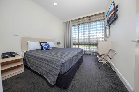 Belconnen Way Motel And Serviced Apartments - eAccommodation 3
