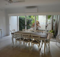 Noosa Entrance Waterfront Resort - eAccommodation