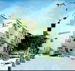 Cedarwood Apartments - eAccommodation