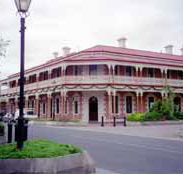 Jens Town Hall Hotel - eAccommodation