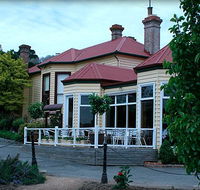 Central Springs Inn - eAccommodation