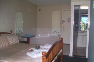 Copper Lantern Motel - eAccommodation 3