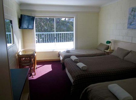 Falls Creek Hotel - eAccommodation 0