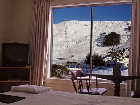 Falls Creek Hotel - eAccommodation 1