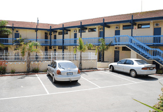 Lakes Central Hotel - eAccommodation
