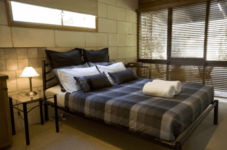 Port O Call Motel - eAccommodation 1