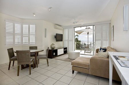 Maison Noosa Luxury Beachfront Resort - eAccommodation 4