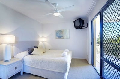 Surf Club Apartments - eAccommodation 2