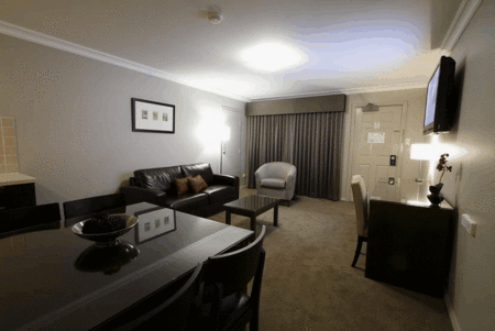 Carlyle Suites & Apartments - eAccommodation 4