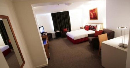 Townhouse Hotel - eAccommodation 0
