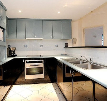 Oasis At Palm Cove - eAccommodation 3