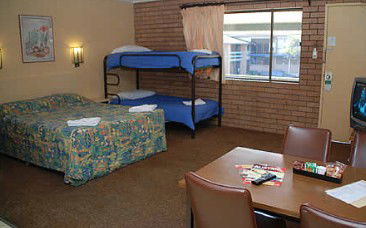 Oasis By The Lake - eAccommodation 0