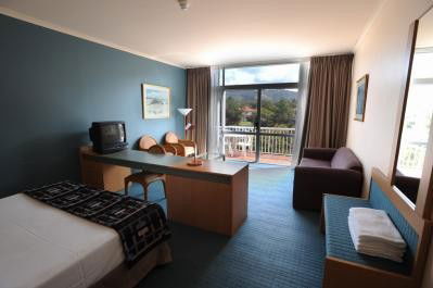 Absolute Beachfront Opal Cove Resort - eAccommodation 2