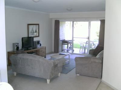 Absolute Beachfront Opal Cove Resort - eAccommodation 4