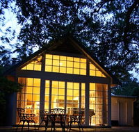 Bygone Beautys Cottages - eAccommodation