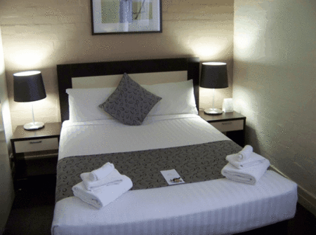 Aarons Hotel - eAccommodation 1