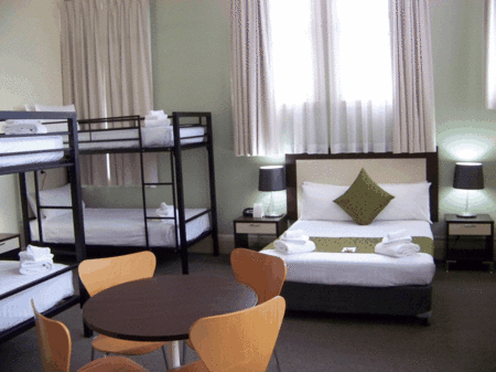 Aarons Hotel - eAccommodation 4