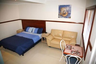 Across Country Motor Inn - eAccommodation 1