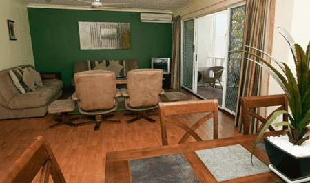 Surfers Tradewinds - eAccommodation 2