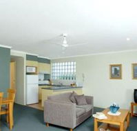 Beaches Holiday Resort - eAccommodation