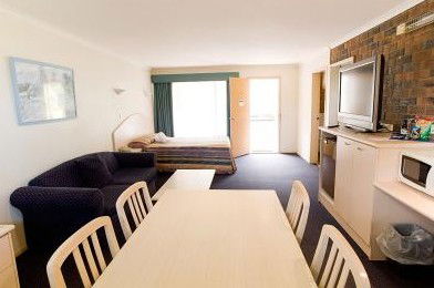 Comfort Inn Big Windmill - eAccommodation 1