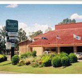 Quality Inn Charbonnier Hallmark - eAccommodation