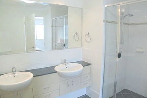 Coolum Villas - eAccommodation 5