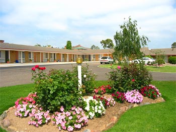 Bega Village Motor Inn - eAccommodation 0