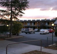 Red Chief Motel - eAccommodation