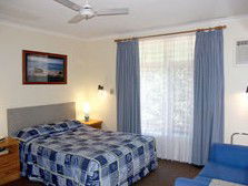 Flying Spur Motel - eAccommodation 1