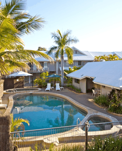 Pelican Beach Resort - eAccommodation