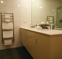 Chapel Hill Winery Guest House - eAccommodation