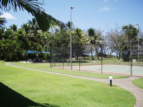 The Shores Holiday Apartments - eAccommodation 1
