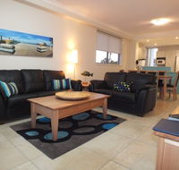 Pacific Marina Apartments - eAccommodation