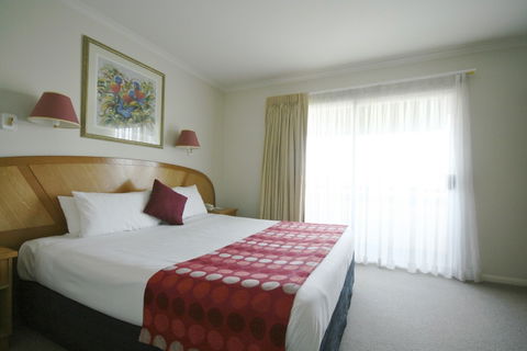 Cairns Sheridan Hotel - eAccommodation 2