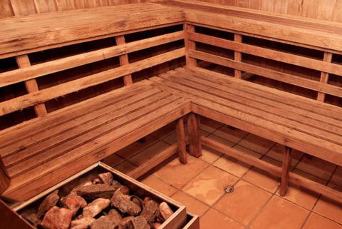 Surfers Mayfair - eAccommodation 2