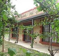 Under the Vines - eAccommodation