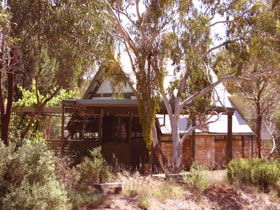 Mount Remarkable Cottage - eAccommodation 0