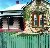 Naracoorte Cottages - Smith Street Villa - eAccommodation