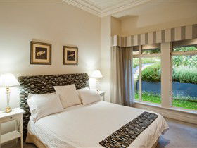 Aldgate House - eAccommodation 0