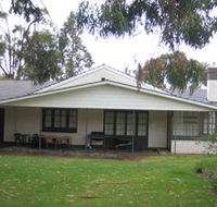 Naracoorte Cottages - Pinkerton Hill - eAccommodation