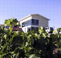 Mt Surmon Wines The Retreat - eAccommodation