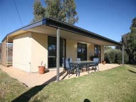 Toolunka Estate Cottage - eAccommodation 0