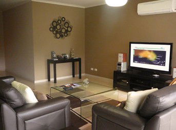 MG Delux Apartment - eAccommodation 1