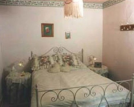 Lavender Cottage Bed And Breakfast Accommodation - eAccommodation 1