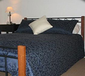Ibis Apartments - eAccommodation 1