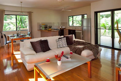Misty Mountains Tropical Rainforest Romantic Retreat - eAccommodation 0