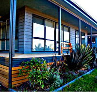 Orani Vineyard Guest House and Fruit Farm - eAccommodation
