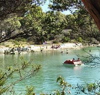 Crayfish Creek Van and Cabin Park and Spa House - eAccommodation