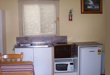 Longford Riverside Caravan Park - eAccommodation 3